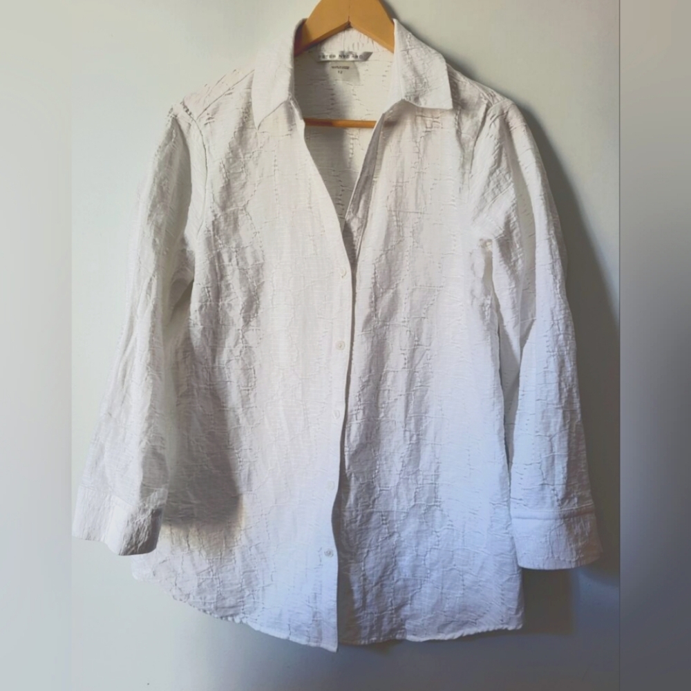 NYGARD White Textured Button-Up Shirt